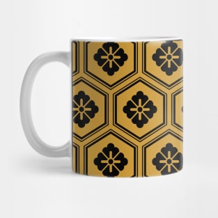 Traditional Japanese Kikko Pattern Gold Mug